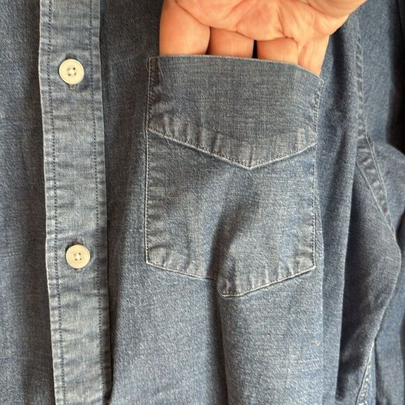 Untuckit Mitchell chambray Men's Indigo Button Down Shirt Classic large GUC - Picture 3 of 7